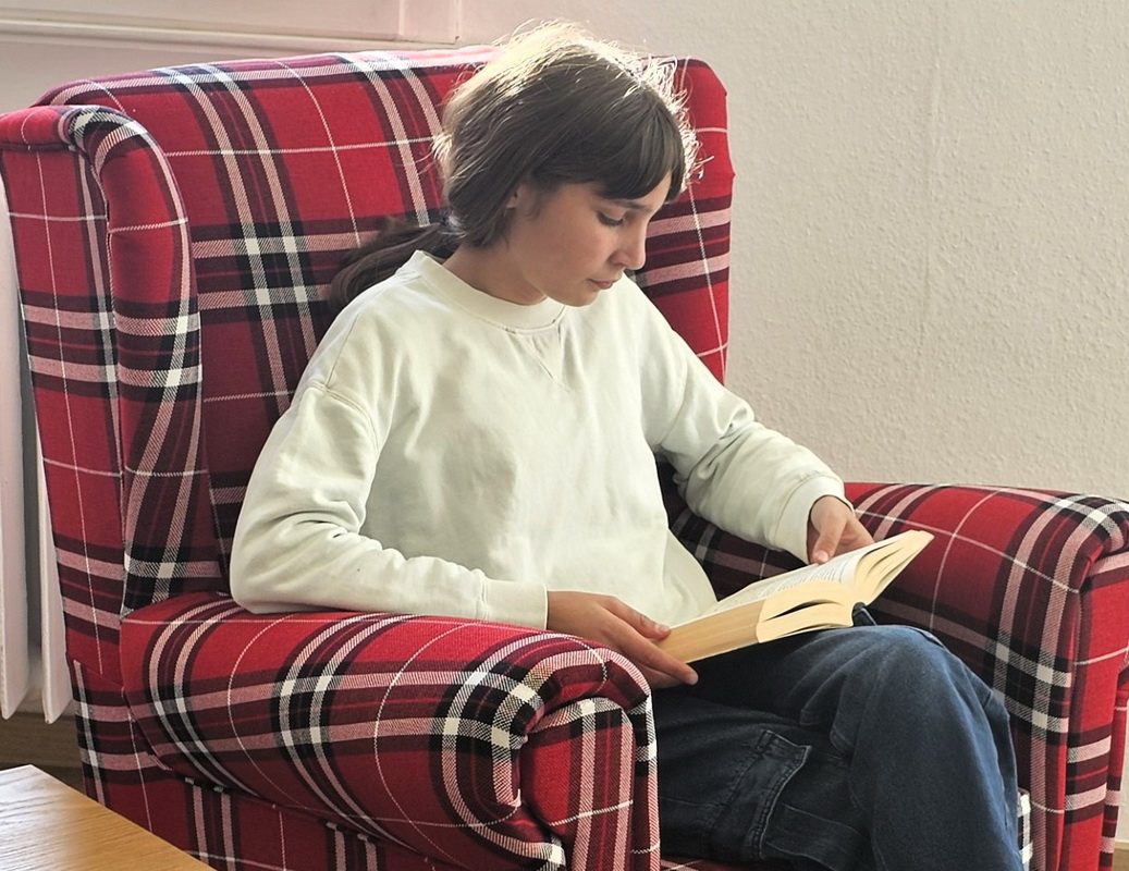 Besuch in der Stadtbücherei zeigt die Bedeutung des Lesens