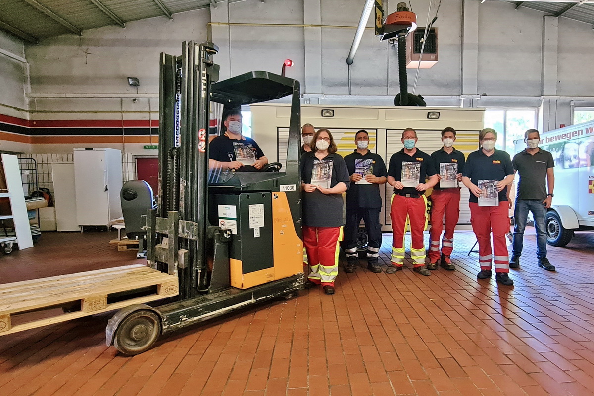 Samariter des Katastrophenschutzes machen Staplerführerschein