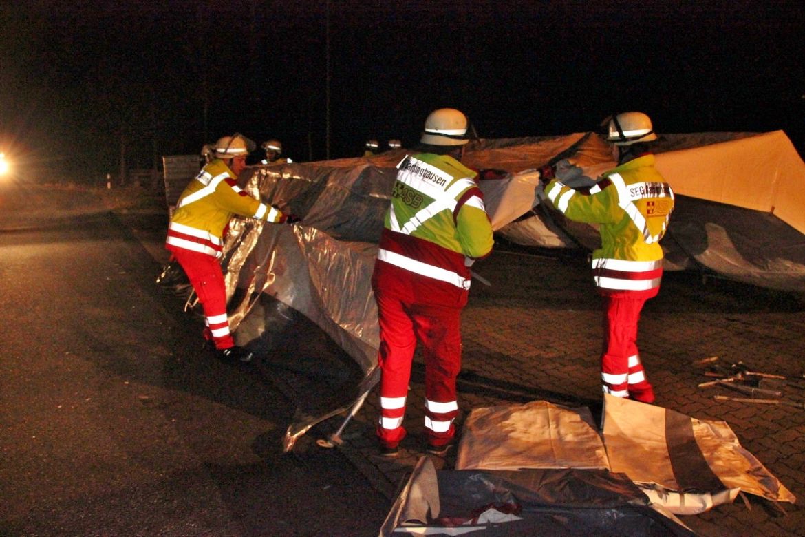 ASB unterstützt die Feuerwehr bei Einsatz auf der A2