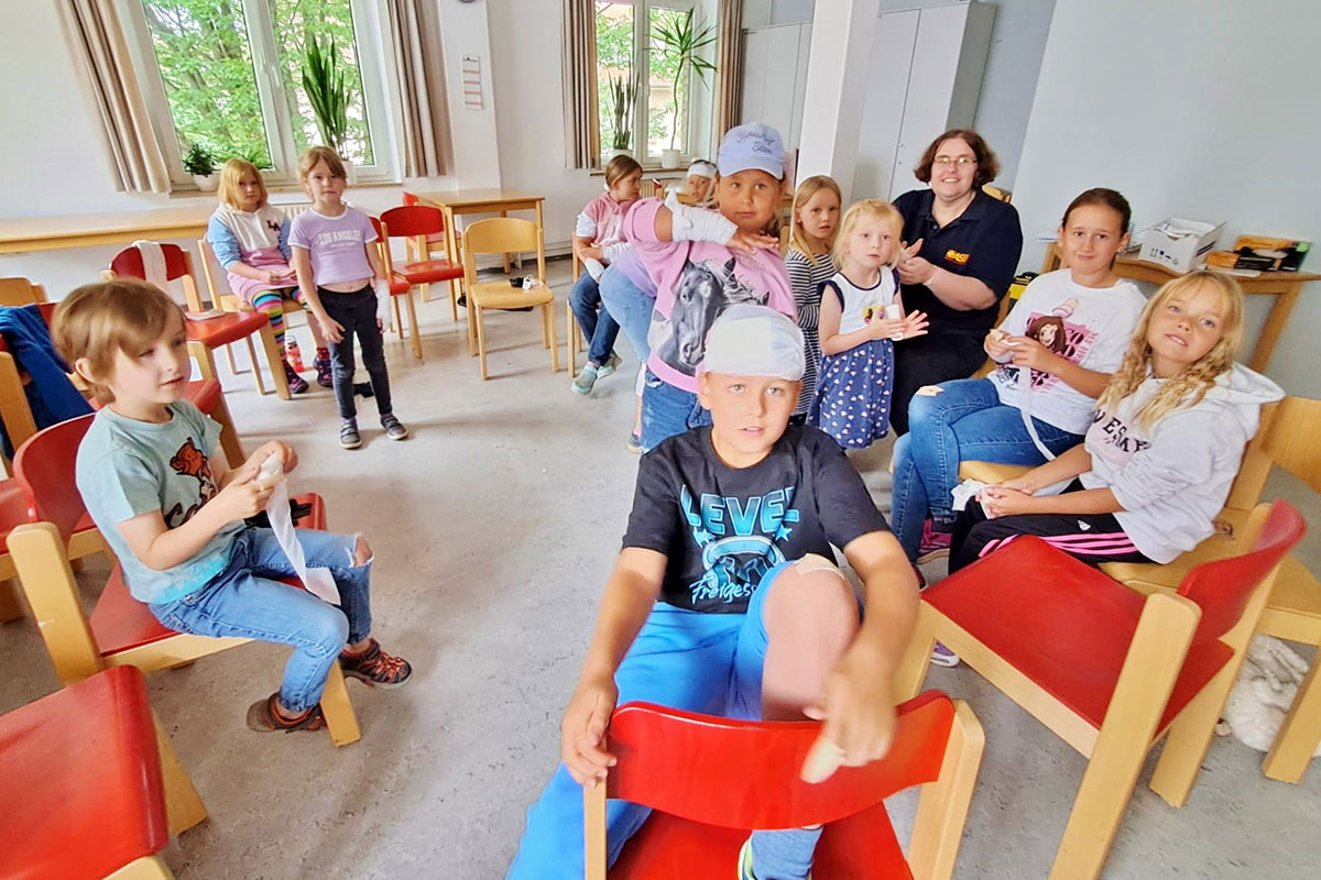 Kinder aus Bückeburg lernen in den Ferien Erste Hilfe beim ASB  