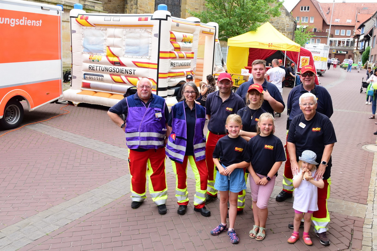 ASB präsentiert sich auf der 800-Jahr-Feier in Stadthagen