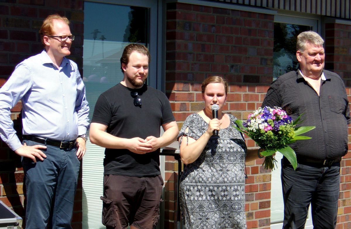 Offizielle Eröffnung der Jubiläumsfeier in Seelzelino: von links: 2. stellvertretender Bürgermeister Dr. Gerold Papsch, Elternvertreter Stefan Müller, Leiterin Tina Bonczyk und ASB-Kreisgeschäftsführer Jens Meier.