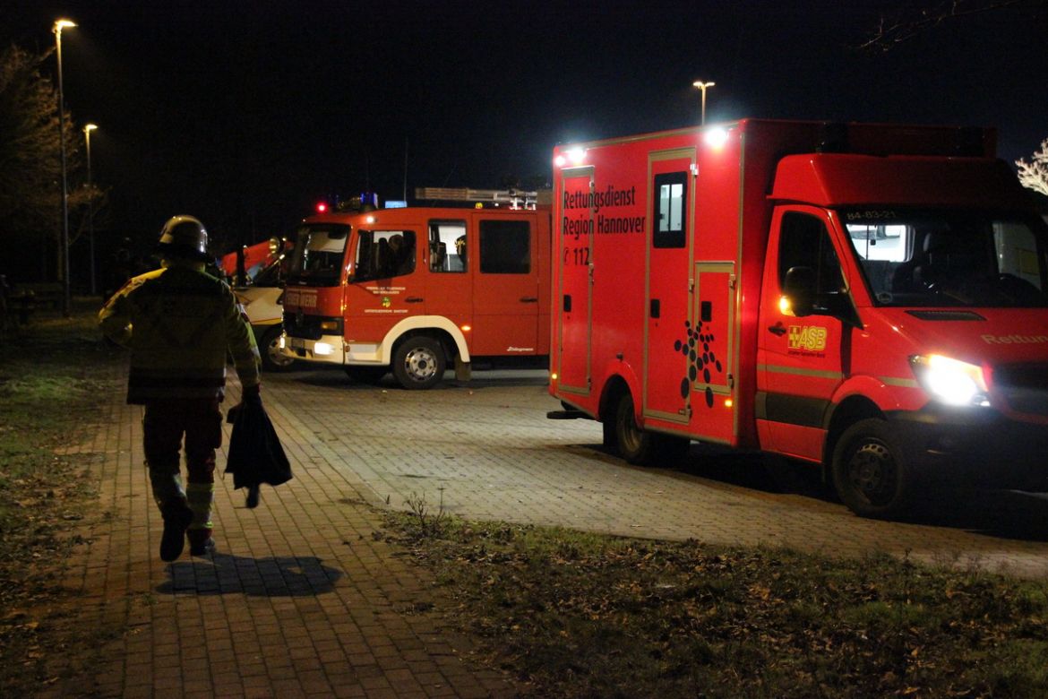 ASB unterstützt die Feuerwehr bei Einsatz auf der A2