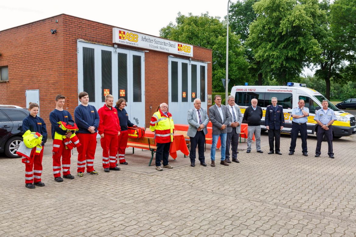 20180518 Fahrzeugübergabe Bückeburg 41.jpg